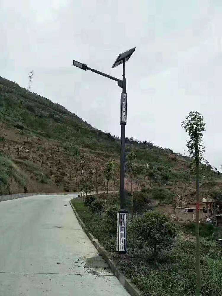 友好区仿古太阳能路灯